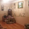 3 Room Old Apartment for Sale in Baku
