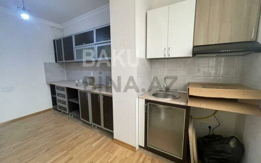 2 Rooms Old Apartment for Sale in Baku