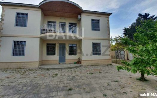 5 Room House / Villa for Sale in Baku