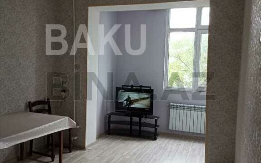 1 Room Old Apartment for Sale in Baku