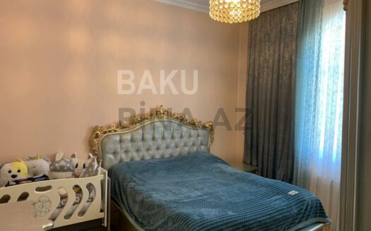 5 Room House / Villa for Sale in Baku