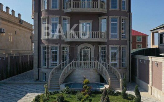 9 Room House / Villa for Sale in Baku