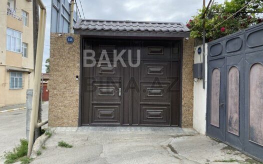 4 Room House / Villa for Sale in Baku