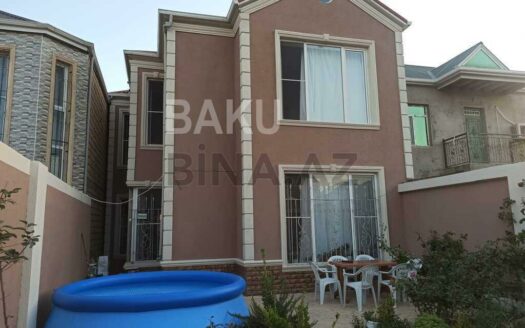 4 Room House / Villa for Sale in Baku