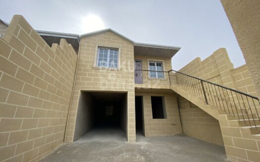 5 Room House / Villa for Sale in Baku