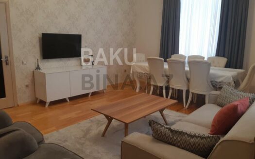 4 Room House / Villa for Sale in Baku