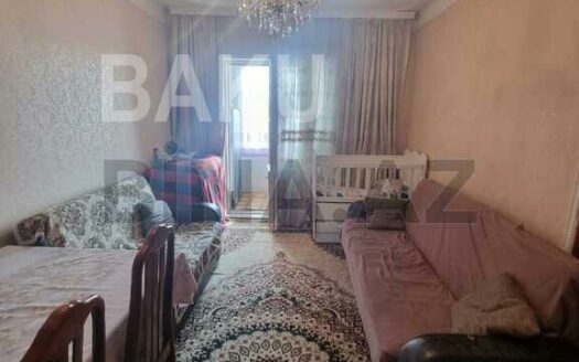 1 Room Old Apartment for Sale in Baku