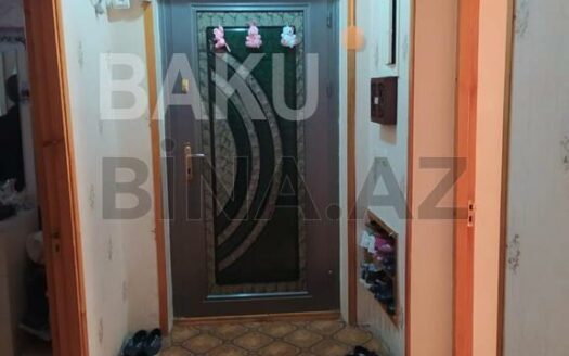 4 Room Old Apartment for Sale in Nakhchivan