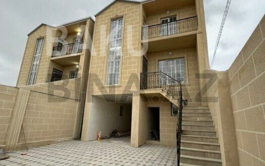 5 Room House / Villa for Sale in Baku