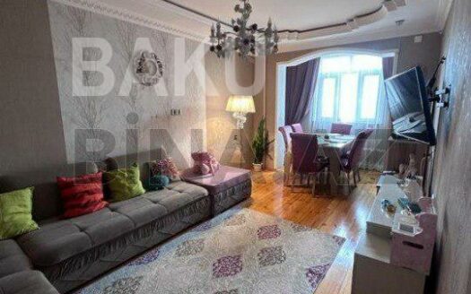 2 Rooms Old Apartment for Sale in Baku