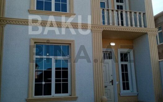 4 Room House / Villa for Sale in Baku