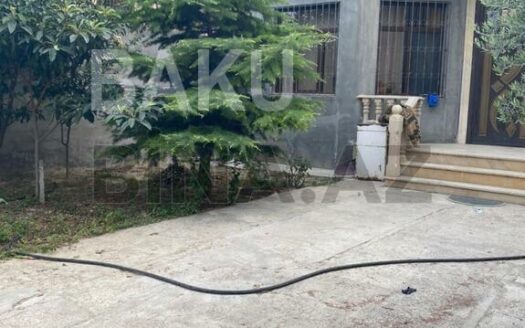 4 Room House / Villa for Sale in Baku