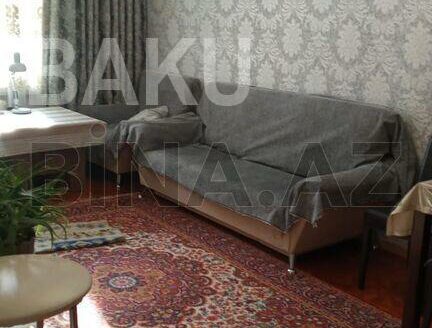 2 Rooms Old Apartment for Sale in Baku