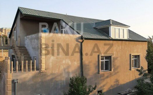 5 Room House / Villa for Sale in Baku