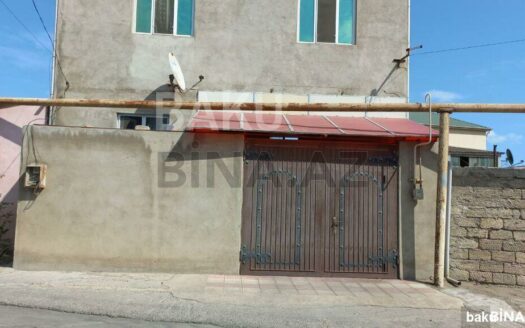 4 Room House / Villa for Sale in Baku