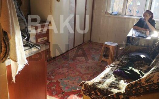 5-Room Old Apartment for Sale in Sumgait