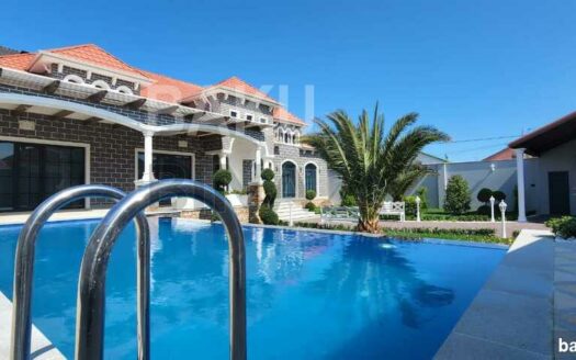 5 Room House / Villa for Sale in Baku