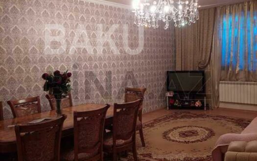 5 Room House / Villa for Sale in Baku